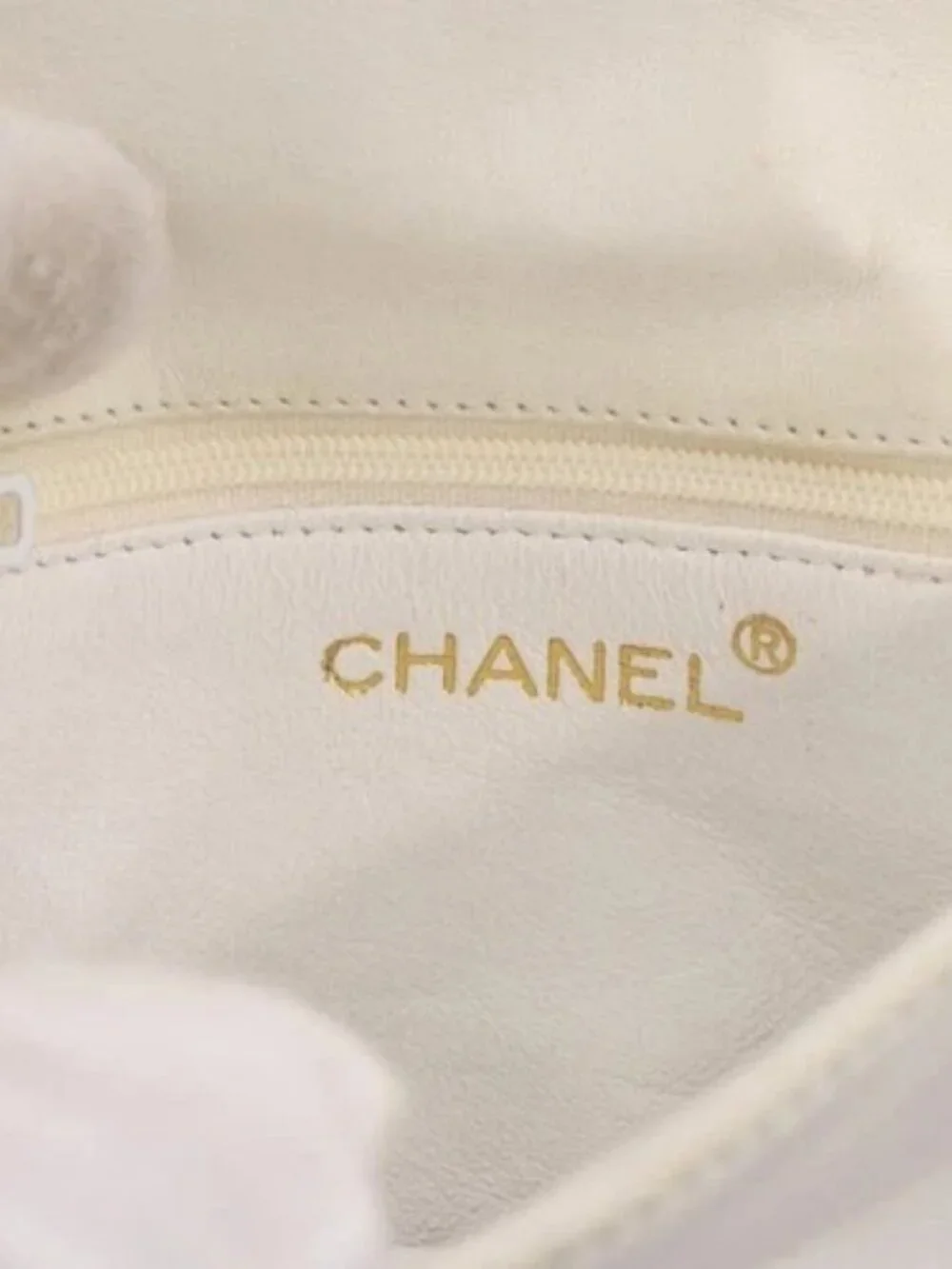 CHANEL Chain Shoulder Bag Lamb Skin White Gold CC Auth 186589A